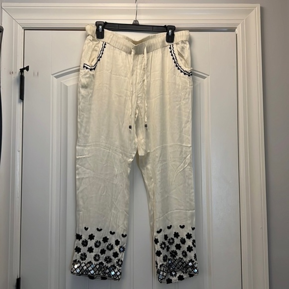 Ruby Yaya Cream and Black Pull Pants Size S
